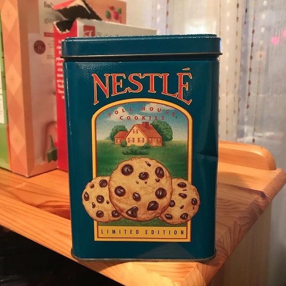 Vintage N E S T L E Toll H O U S E tin - Picture 2 of 4